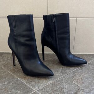 Sam Edelman Wrenley Leather Stiletto Heel Pointed
Toe Ankle Booties